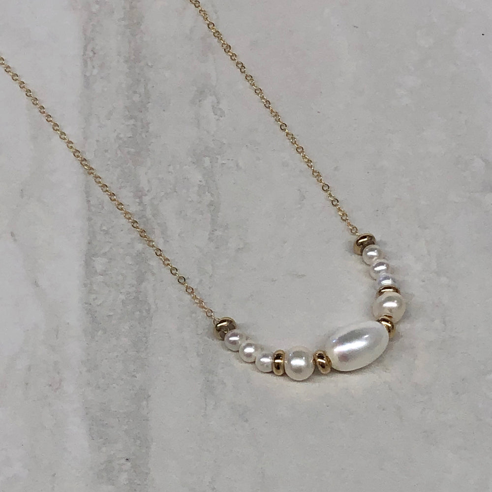 Graduated Single Pearl Necklace – Emily Claire