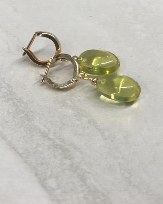 
                  
                    Load and play video in Gallery viewer, Lemon Quartz Tumble Earrings
                  
                